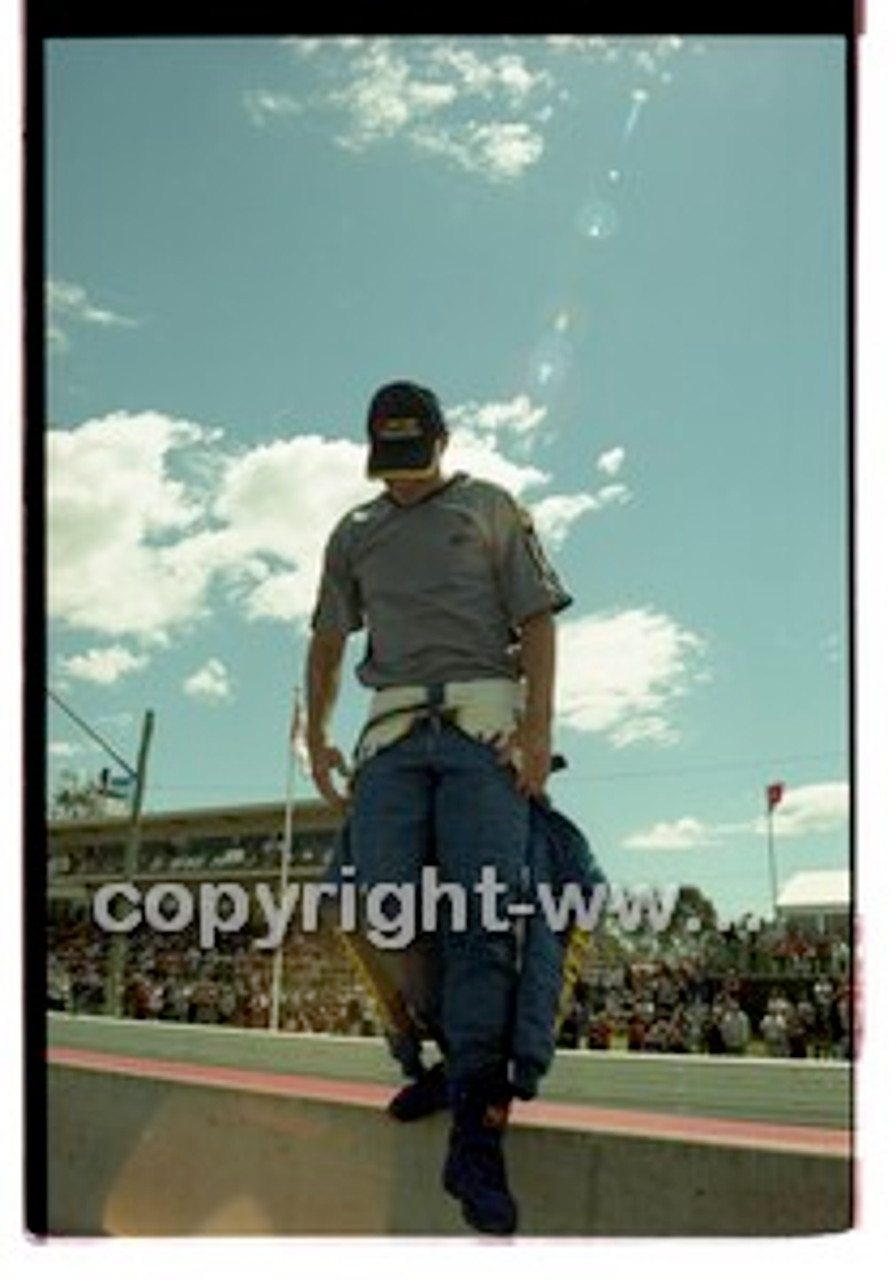 Bathurst 1000, 2001 - Photographer Marshall Cass - Code 01-MC-B01-103