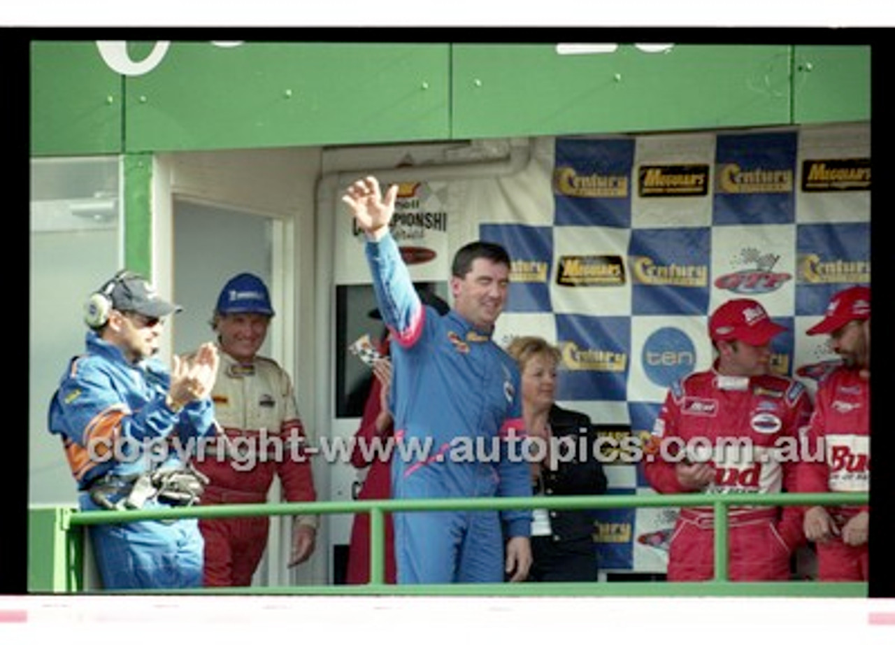 Bathurst 1000, 2001 - Photographer Marshall Cass - Code 01-MC-B01-147