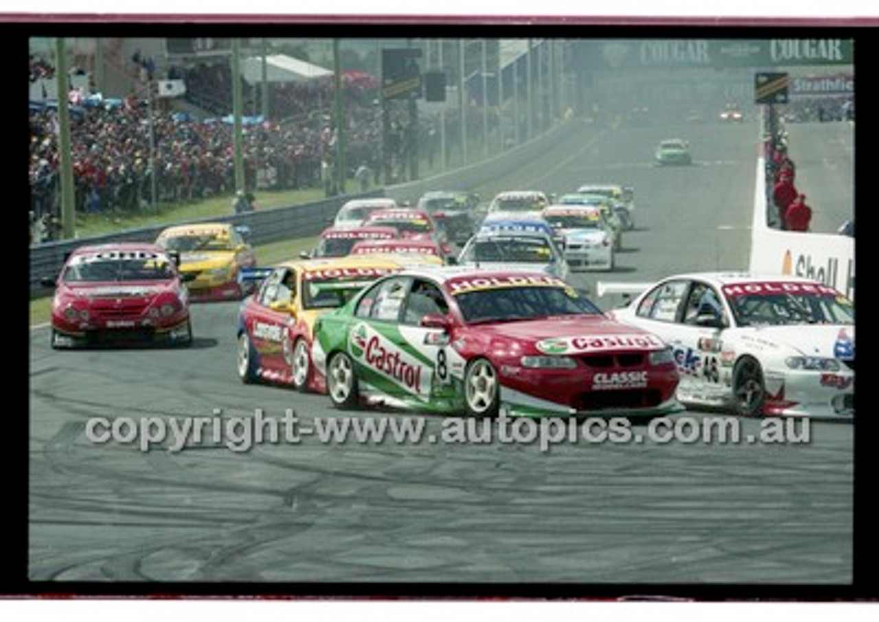 Bathurst 1000, 2001 - Photographer Marshall Cass - Code 01-MC-B01-160