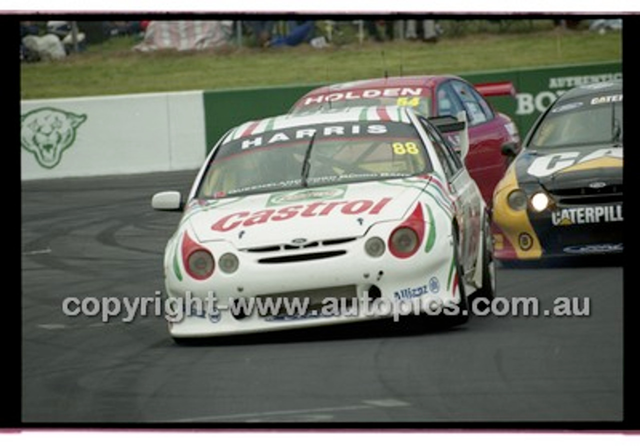 Bathurst 1000, 2001 - Photographer Marshall Cass - Code 01-MC-B01-250