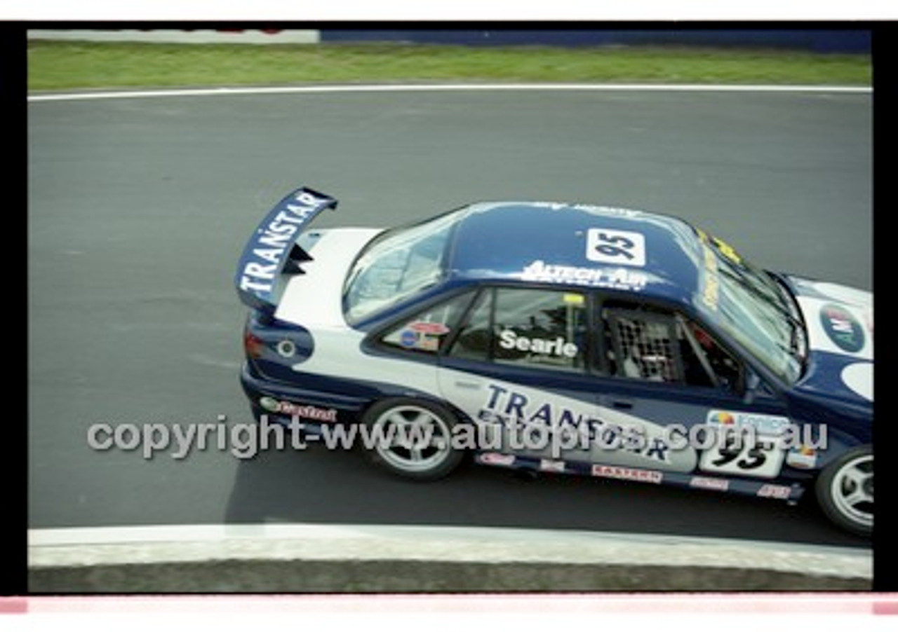 Bathurst 1000, 2001 - Photographer Marshall Cass - Code 01-MC-B01-404