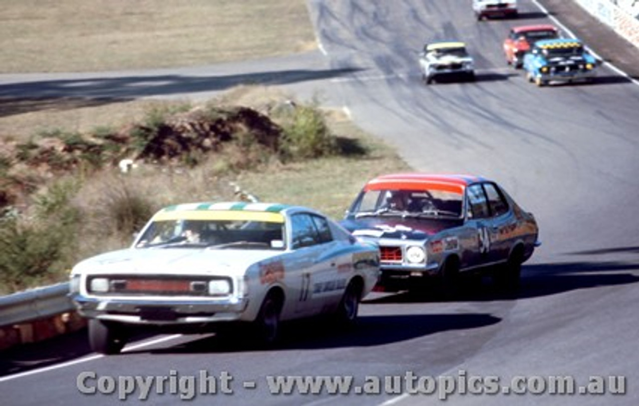 70010  -  Leo Geoghegan  -  Valiant Charger  Amaroo Park 1970 - Photographer David Blanch