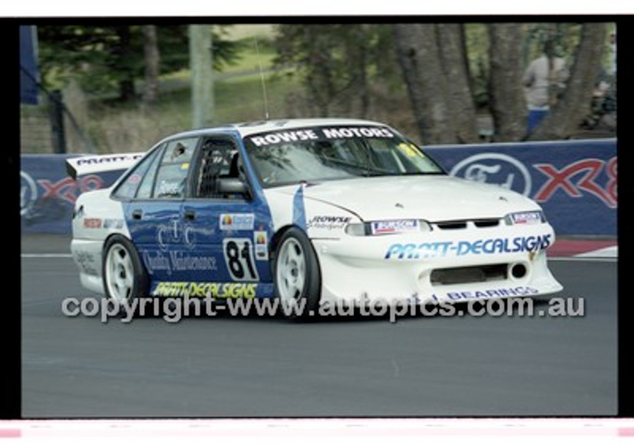 Bathurst 1000, 2001 - Photographer Marshall Cass - Code 01-MC-B01-501