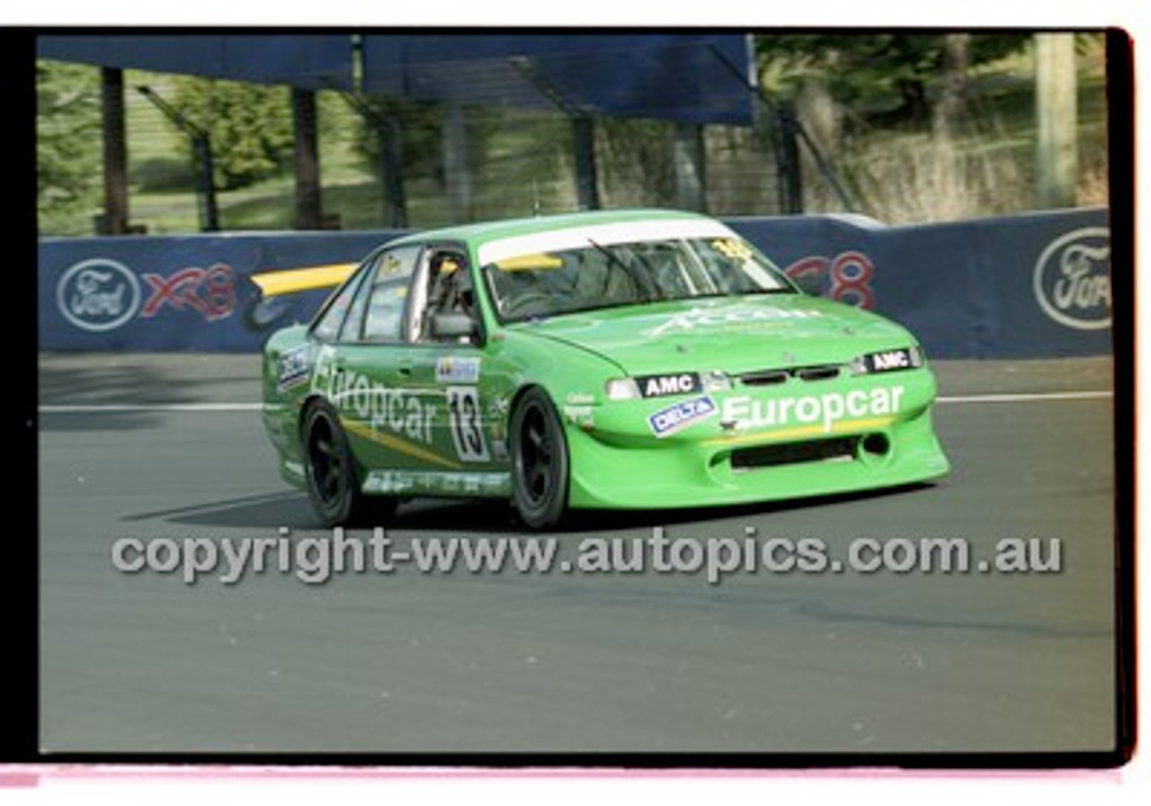 Bathurst 1000, 2001 - Photographer Marshall Cass - Code 01-MC-B01-504