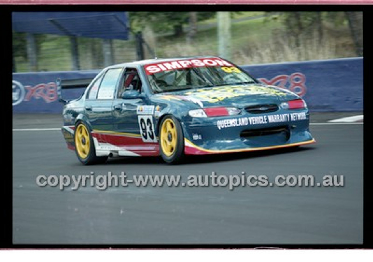Bathurst 1000, 2001 - Photographer Marshall Cass - Code 01-MC-B01-514