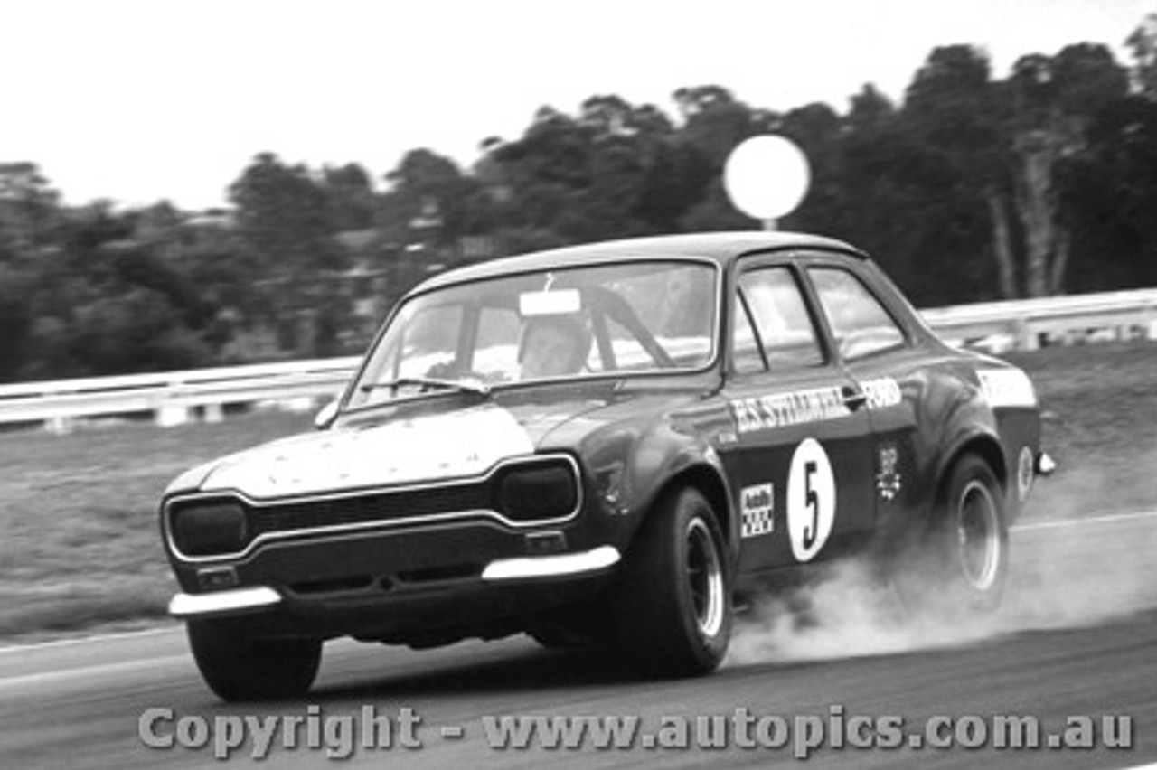 70022  -  G. Ritter  -  Ford Escort T/C - Warwick Farm 1970 - Photographer David Blanch