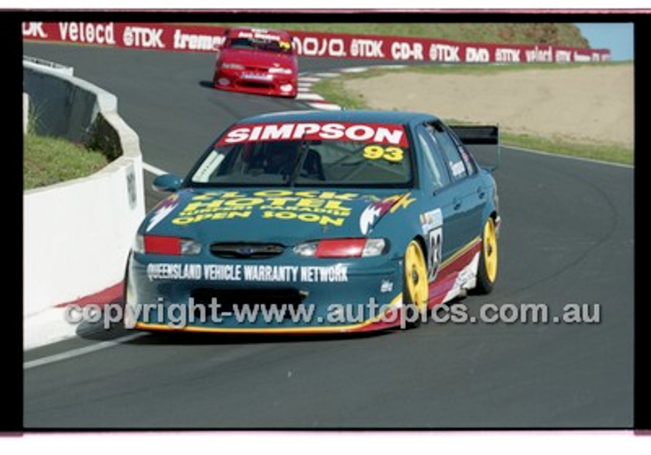 Bathurst 1000, 2001 - Photographer Marshall Cass - Code 01-MC-B01-579
