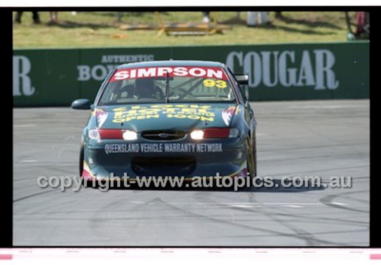Bathurst 1000, 2001 - Photographer Marshall Cass - Code 01-MC-B01-667
