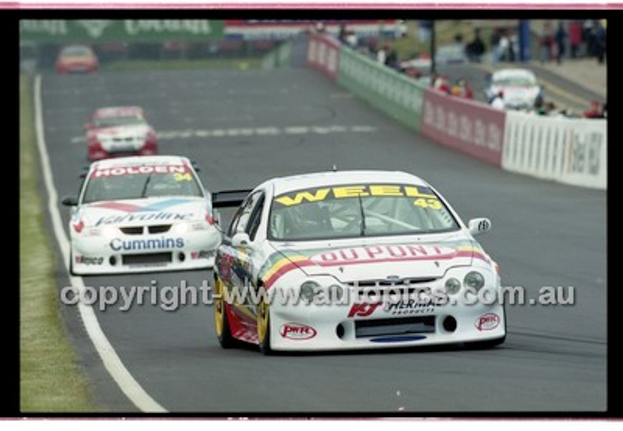 Bathurst 1000, 2001 - Photographer Marshall Cass - Code 01-MC-B01-703