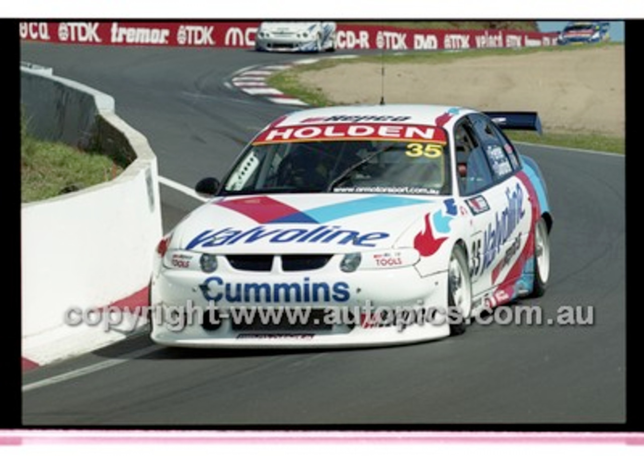 Bathurst 1000, 2001 - Photographer Marshall Cass - Code 01-MC-B01-787
