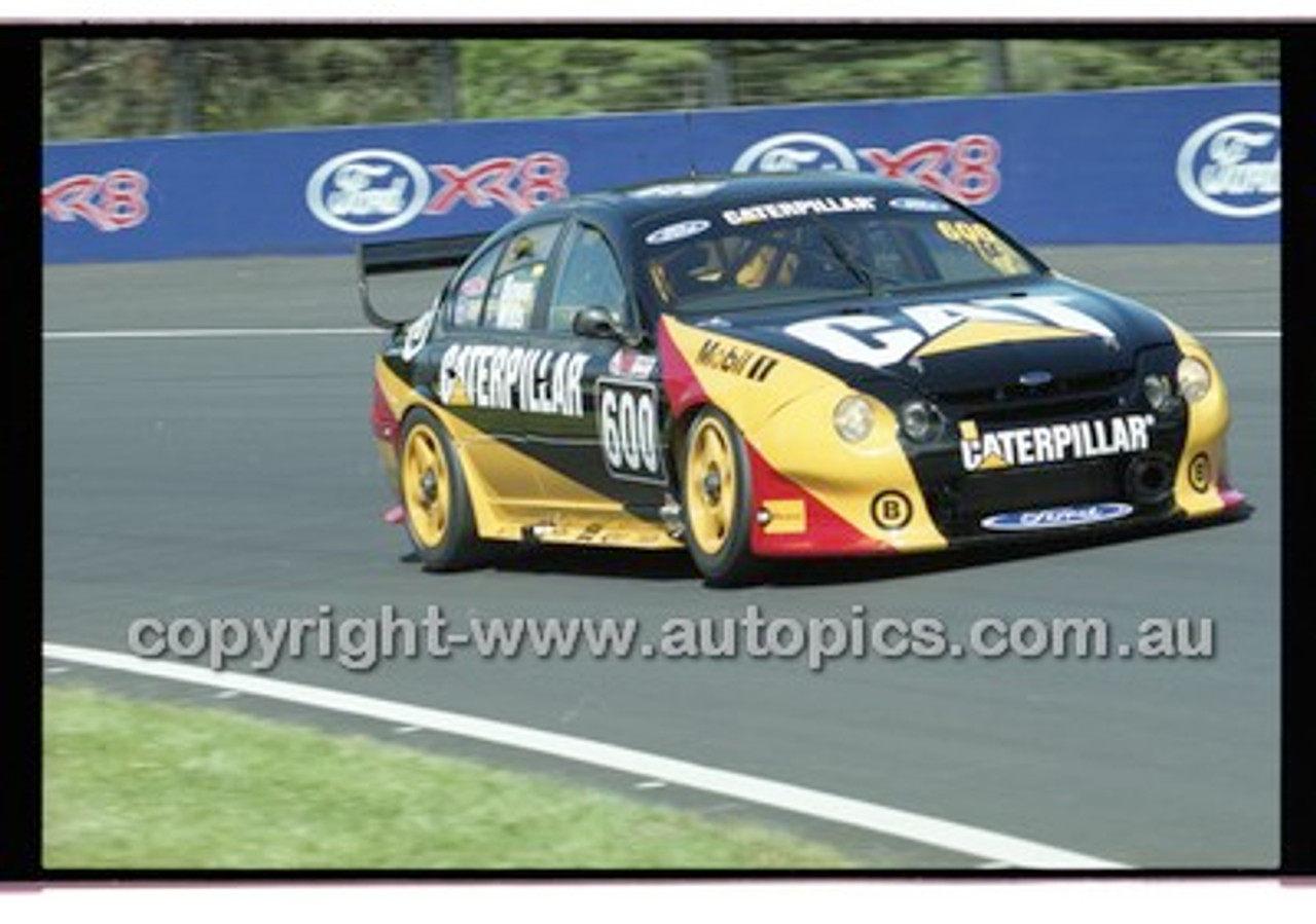 Bathurst 1000, 2001 - Photographer Marshall Cass - Code 01-MC-B01-790