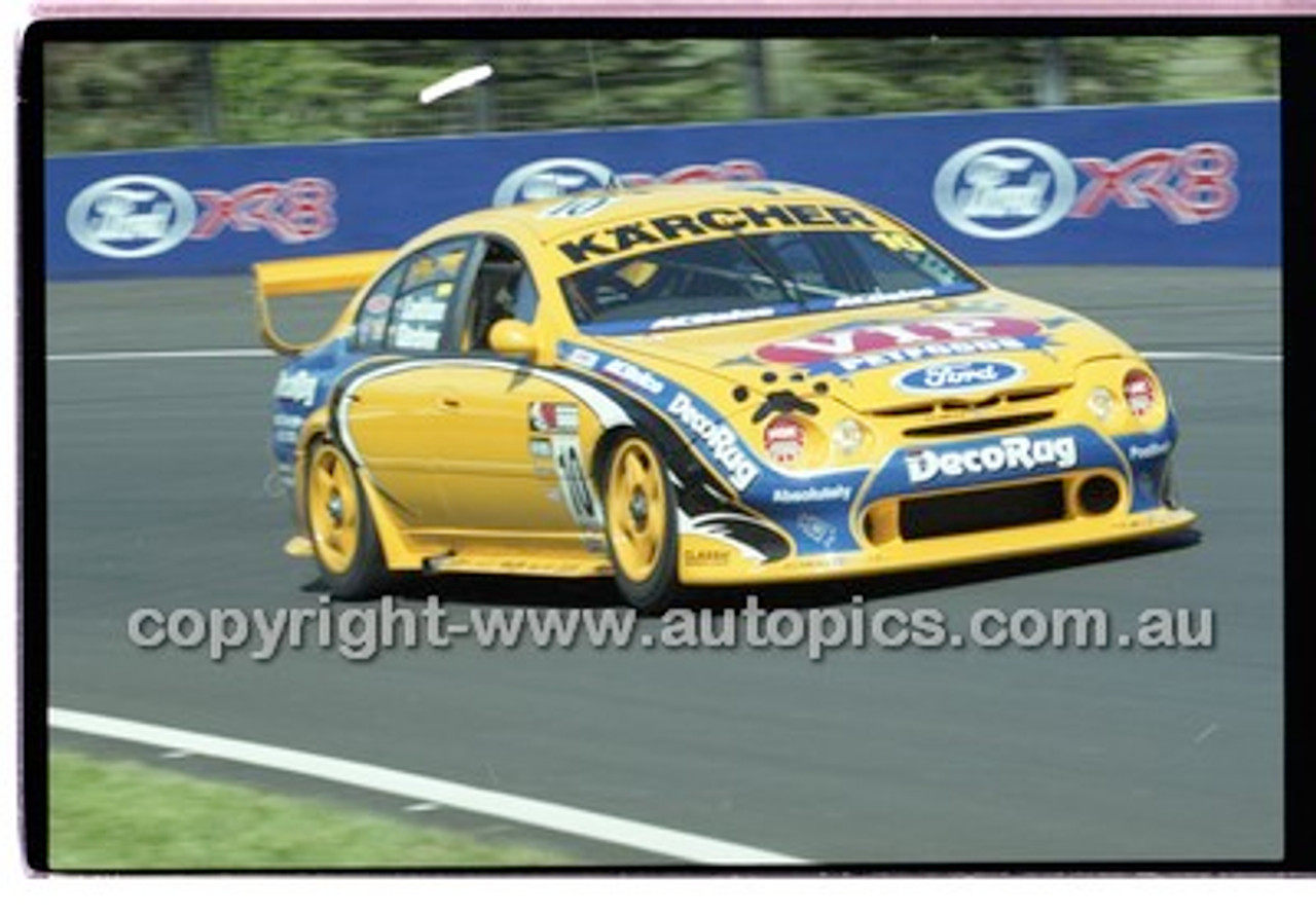 Bathurst 1000, 2001 - Photographer Marshall Cass - Code 01-MC-B01-795