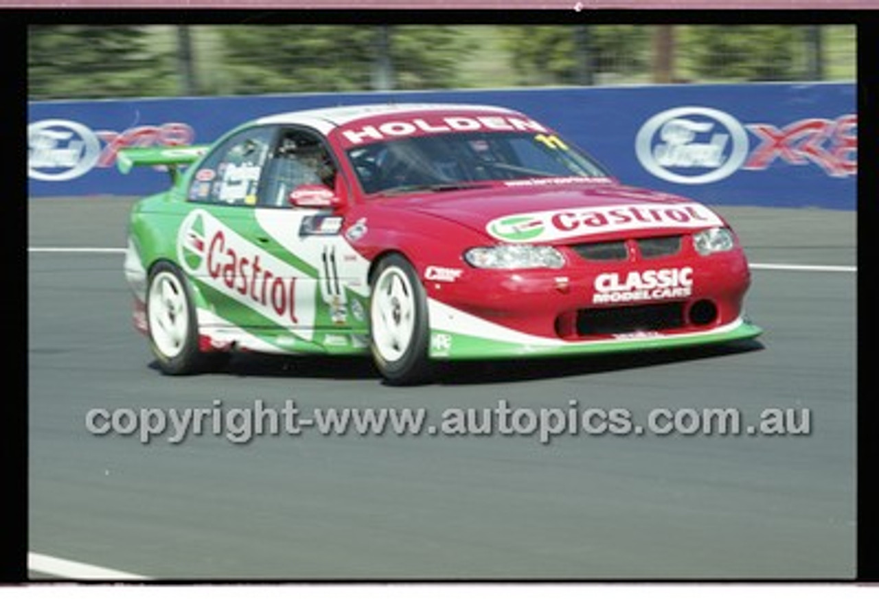 Bathurst 1000, 2001 - Photographer Marshall Cass - Code 01-MC-B01-799