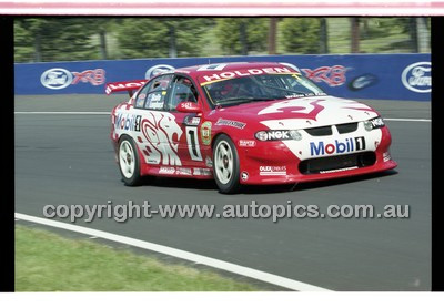 Bathurst 1000, 2001 - Photographer Marshall Cass - Code 01-MC-B01-803