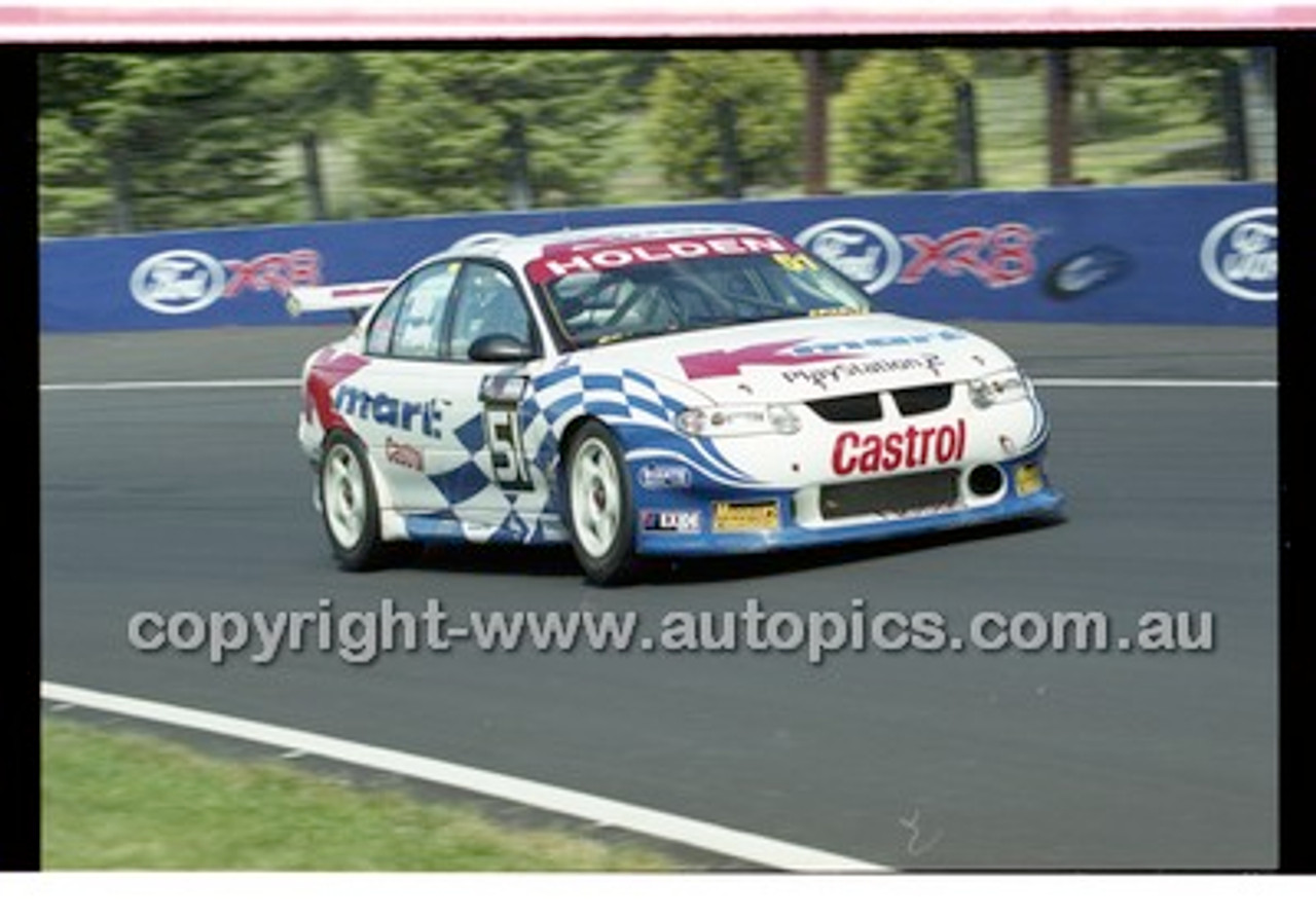 Bathurst 1000, 2001 - Photographer Marshall Cass - Code 01-MC-B01-805