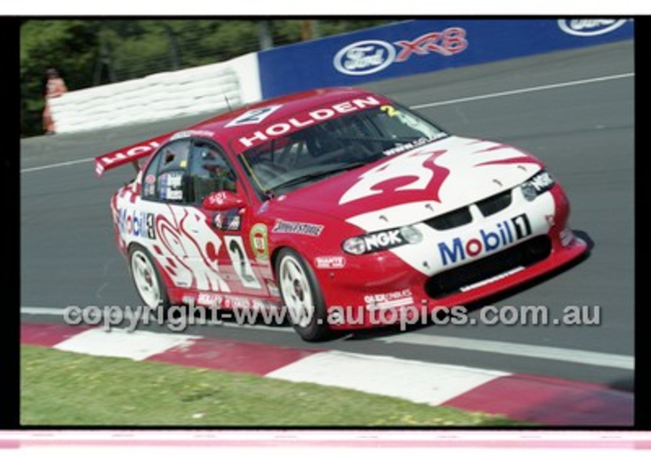 Bathurst 1000, 2001 - Photographer Marshall Cass - Code 01-MC-B01-809