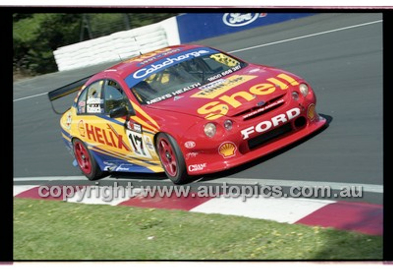 Bathurst 1000, 2001 - Photographer Marshall Cass - Code 01-MC-B01-815