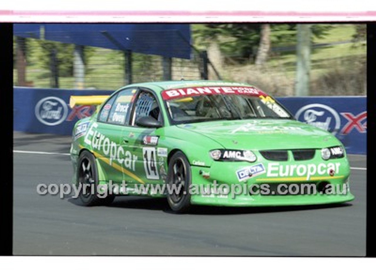 Bathurst 1000, 2001 - Photographer Marshall Cass - Code 01-MC-B01-828