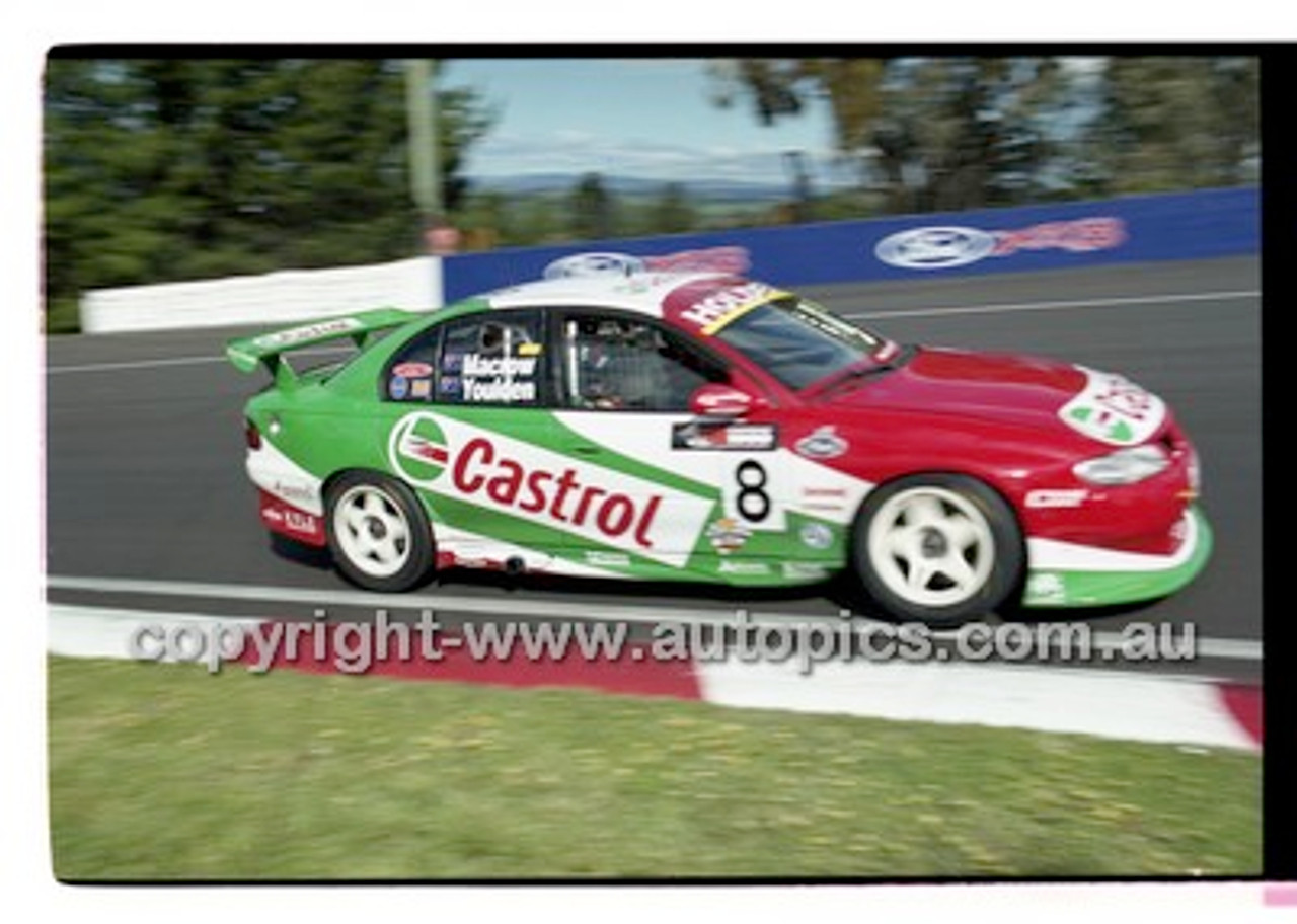 Bathurst 1000, 2001 - Photographer Marshall Cass - Code 01-MC-B01-831