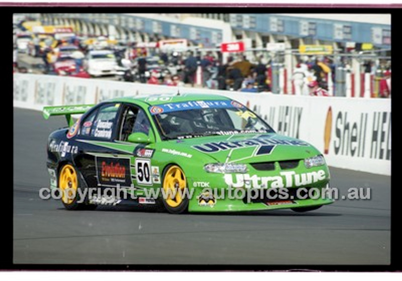 Bathurst 1000, 2001 - Photographer Marshall Cass - Code 01-MC-B01-894
