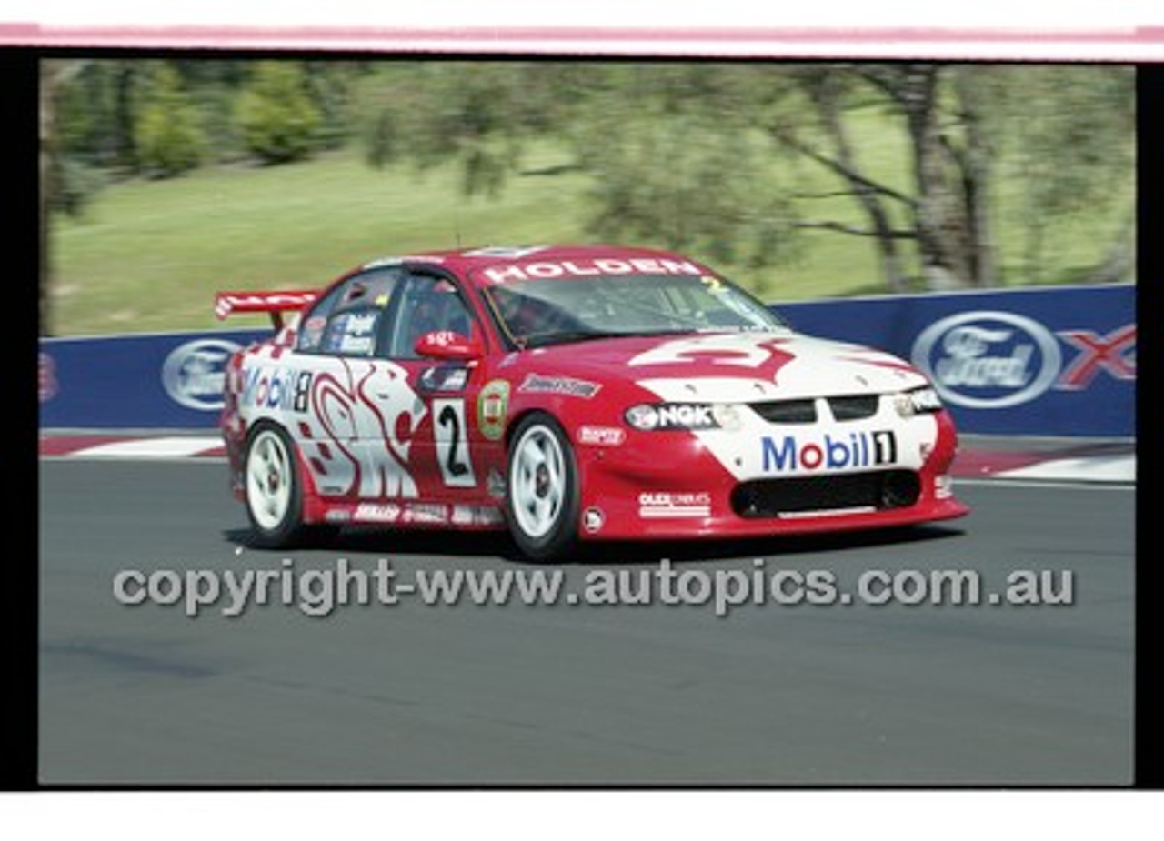 Bathurst 1000, 2001 - Photographer Marshall Cass - Code 01-MC-B01-898