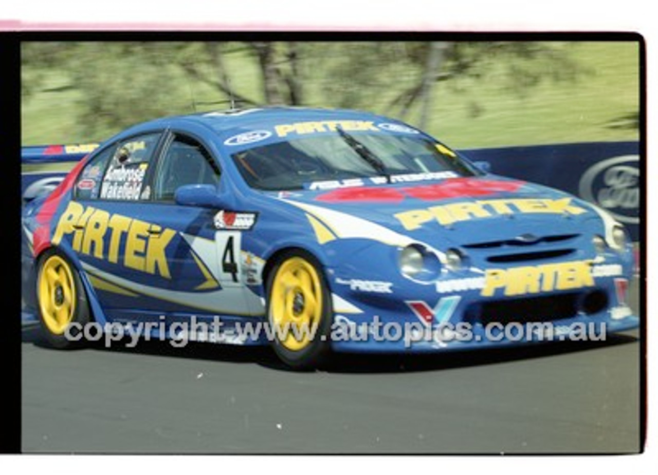 Bathurst 1000, 2001 - Photographer Marshall Cass - Code 01-MC-B01-902