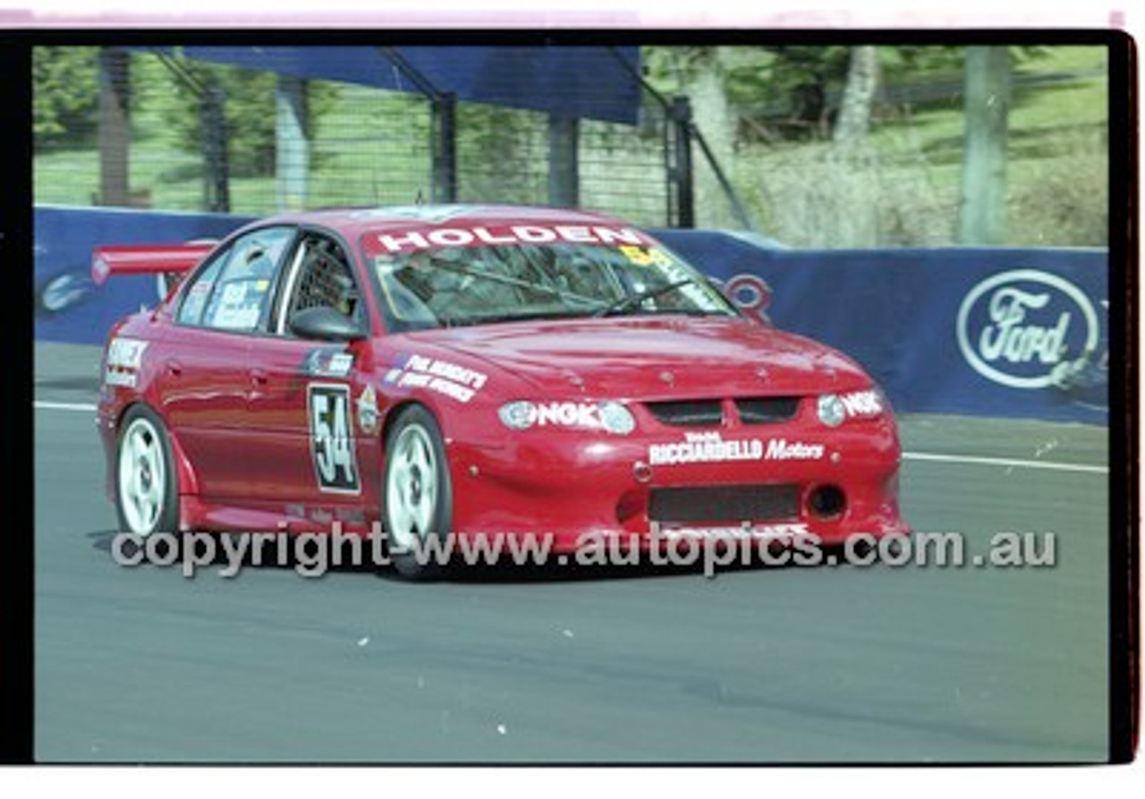 Bathurst 1000, 2001 - Photographer Marshall Cass - Code 01-MC-B01-926