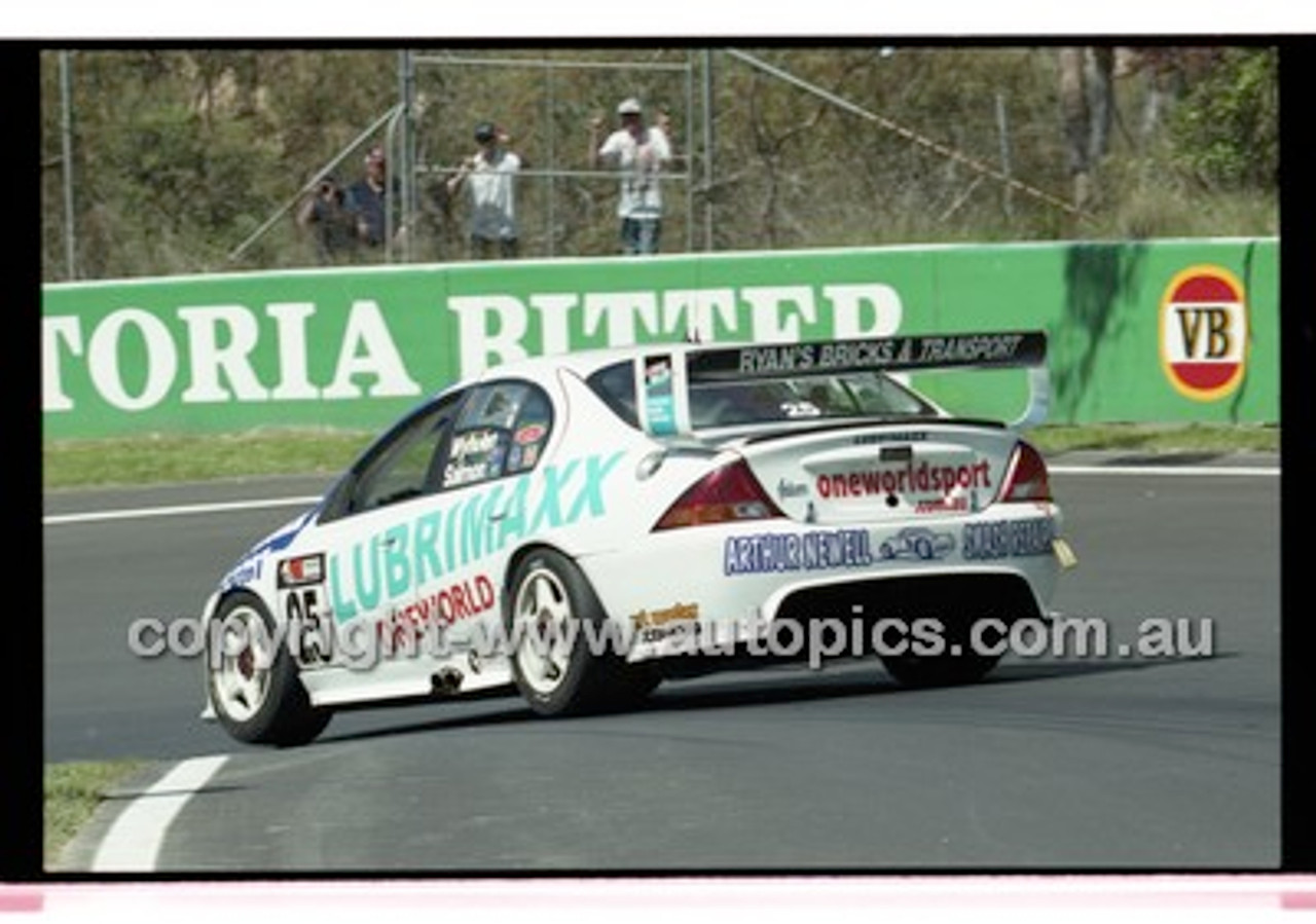 Bathurst 1000, 2001 - Photographer Marshall Cass - Code 01-MC-B01-928