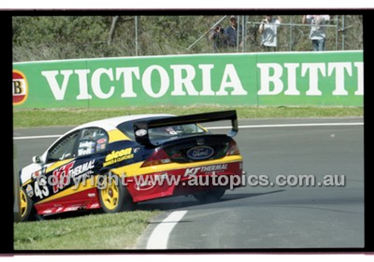 Bathurst 1000, 2001 - Photographer Marshall Cass - Code 01-MC-B01-934