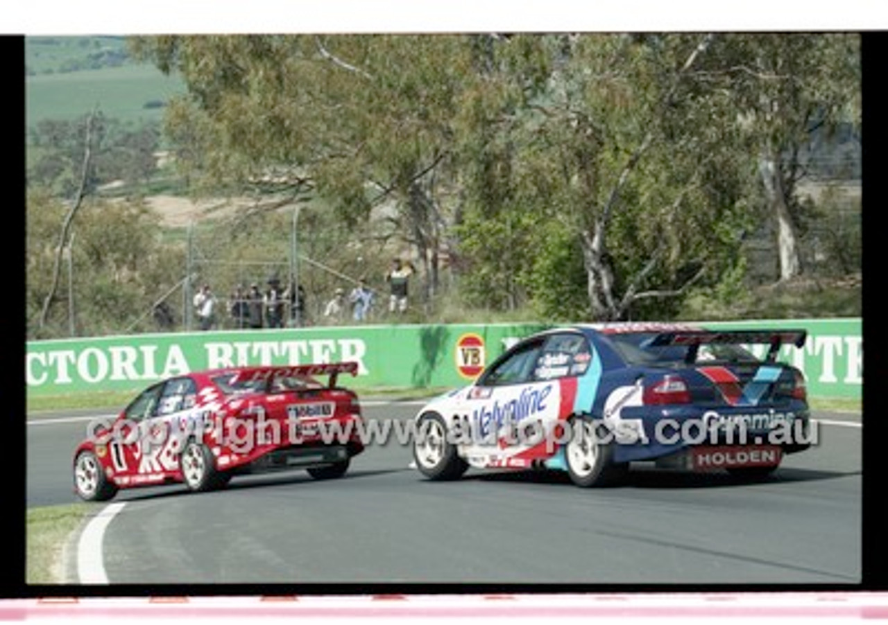 Bathurst 1000, 2001 - Photographer Marshall Cass - Code 01-MC-B01-952
