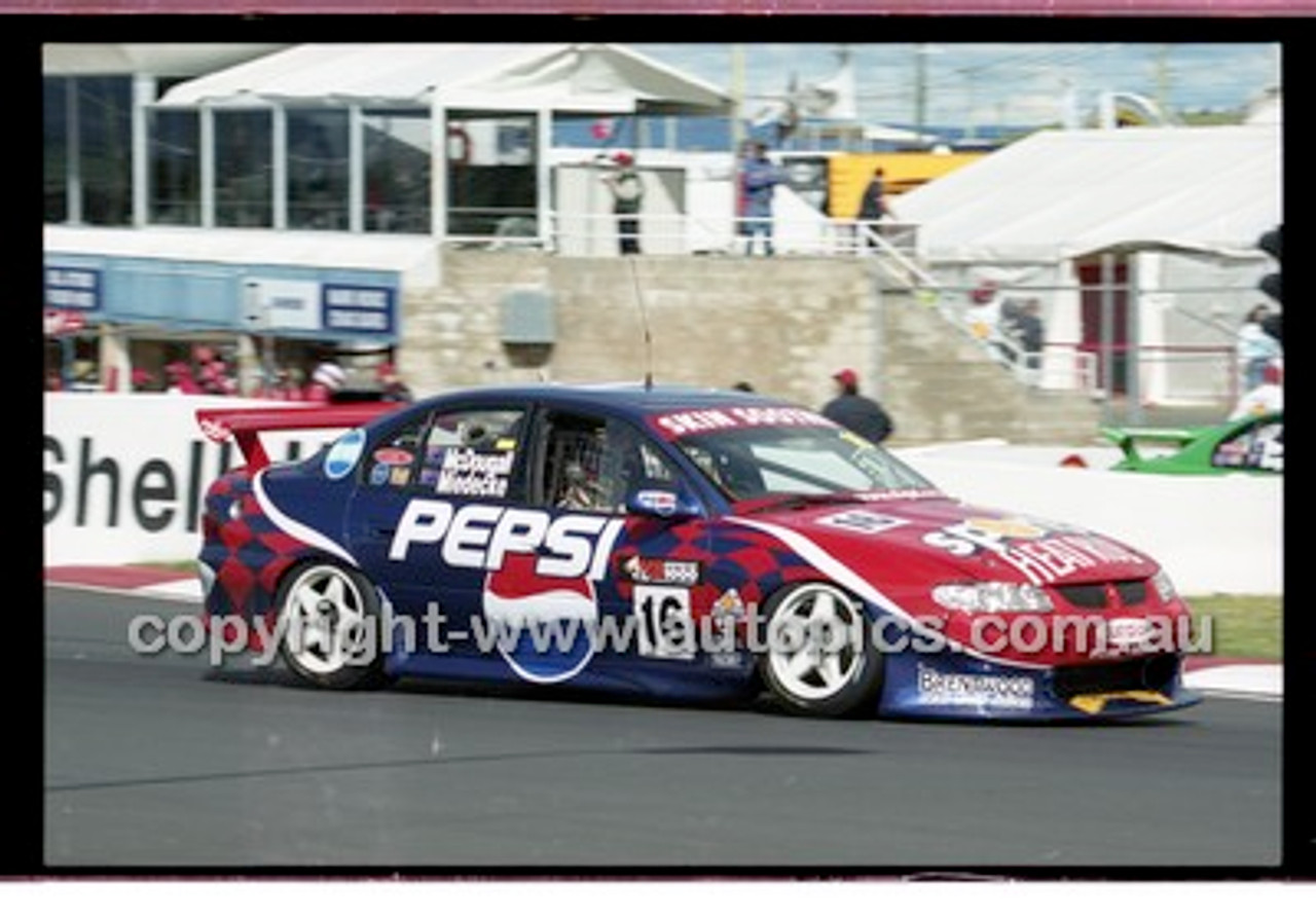 Bathurst 1000, 2001 - Photographer Marshall Cass - Code 01-MC-B01-990
