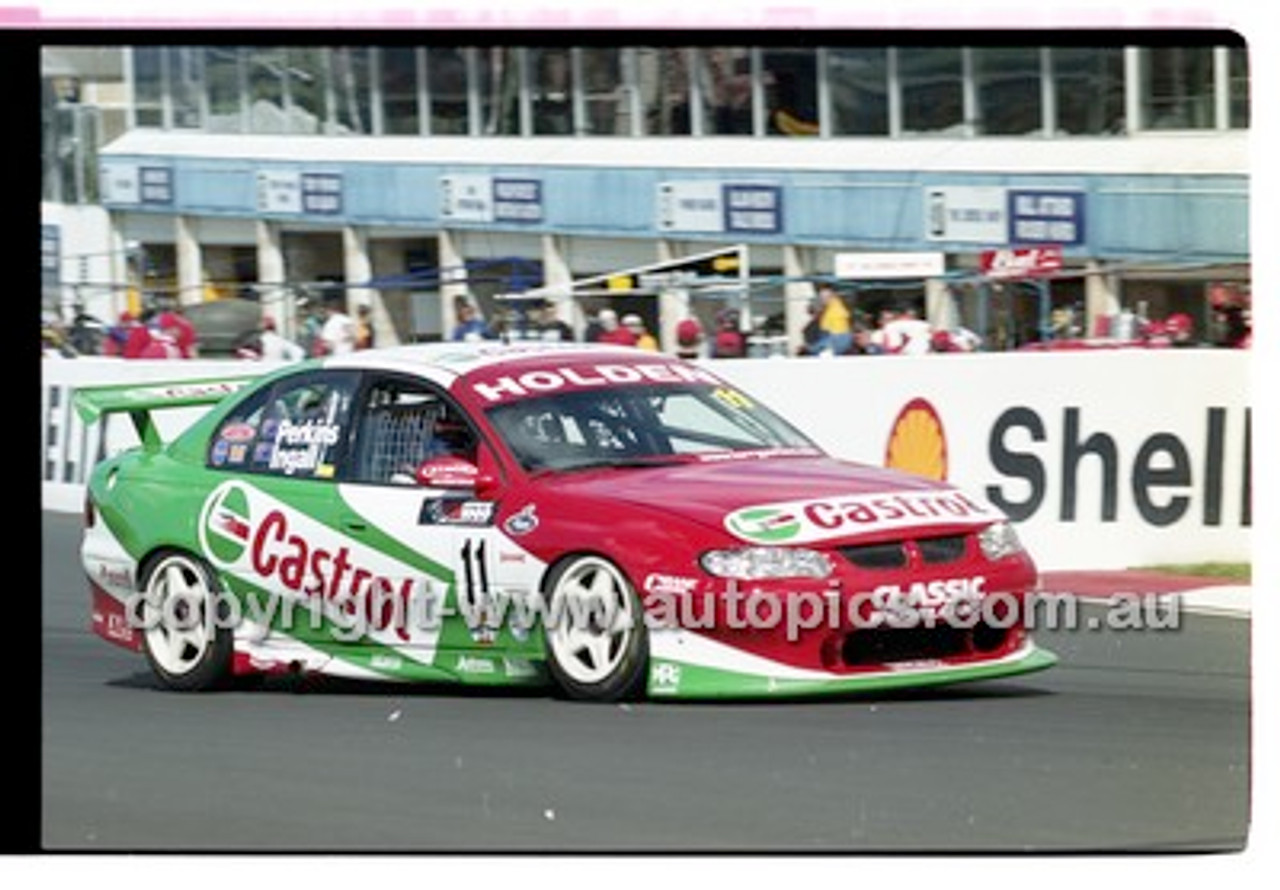 Bathurst 1000, 2001 - Photographer Marshall Cass - Code 01-MC-B01-998