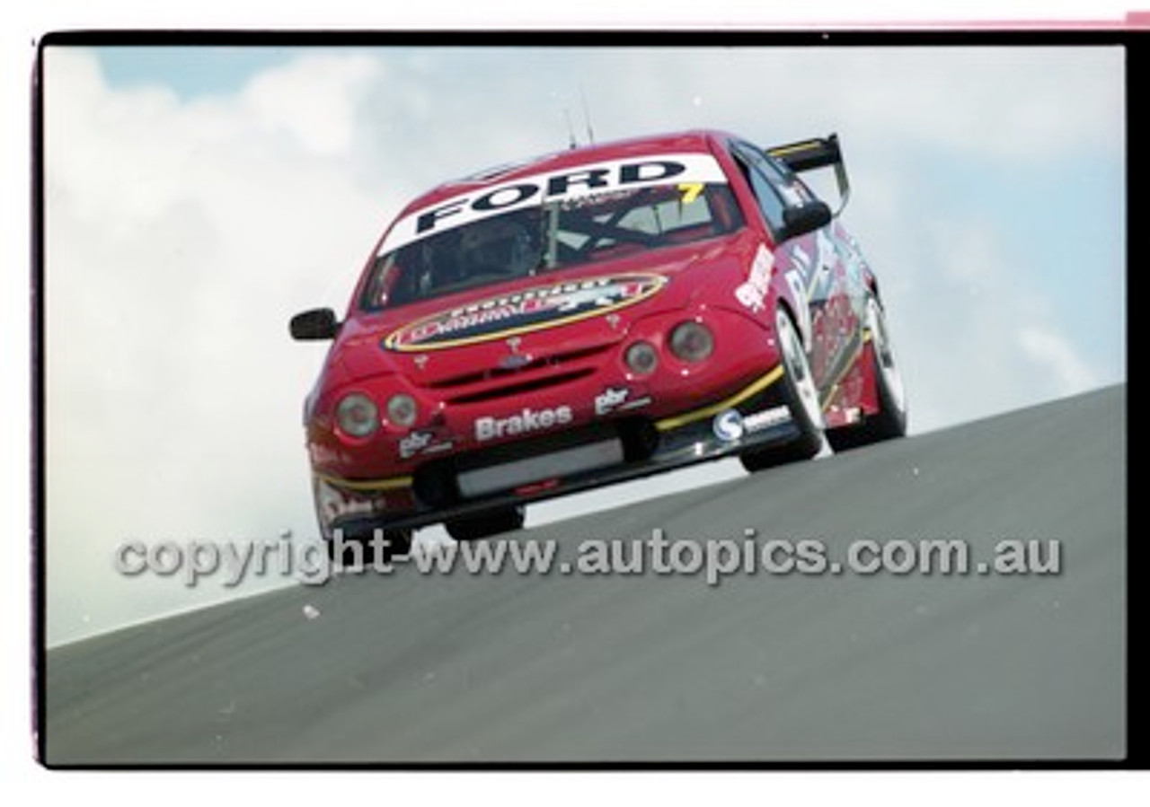 Bathurst 1000, 2001 - Photographer Marshall Cass - Code 01-MC-B01-1019