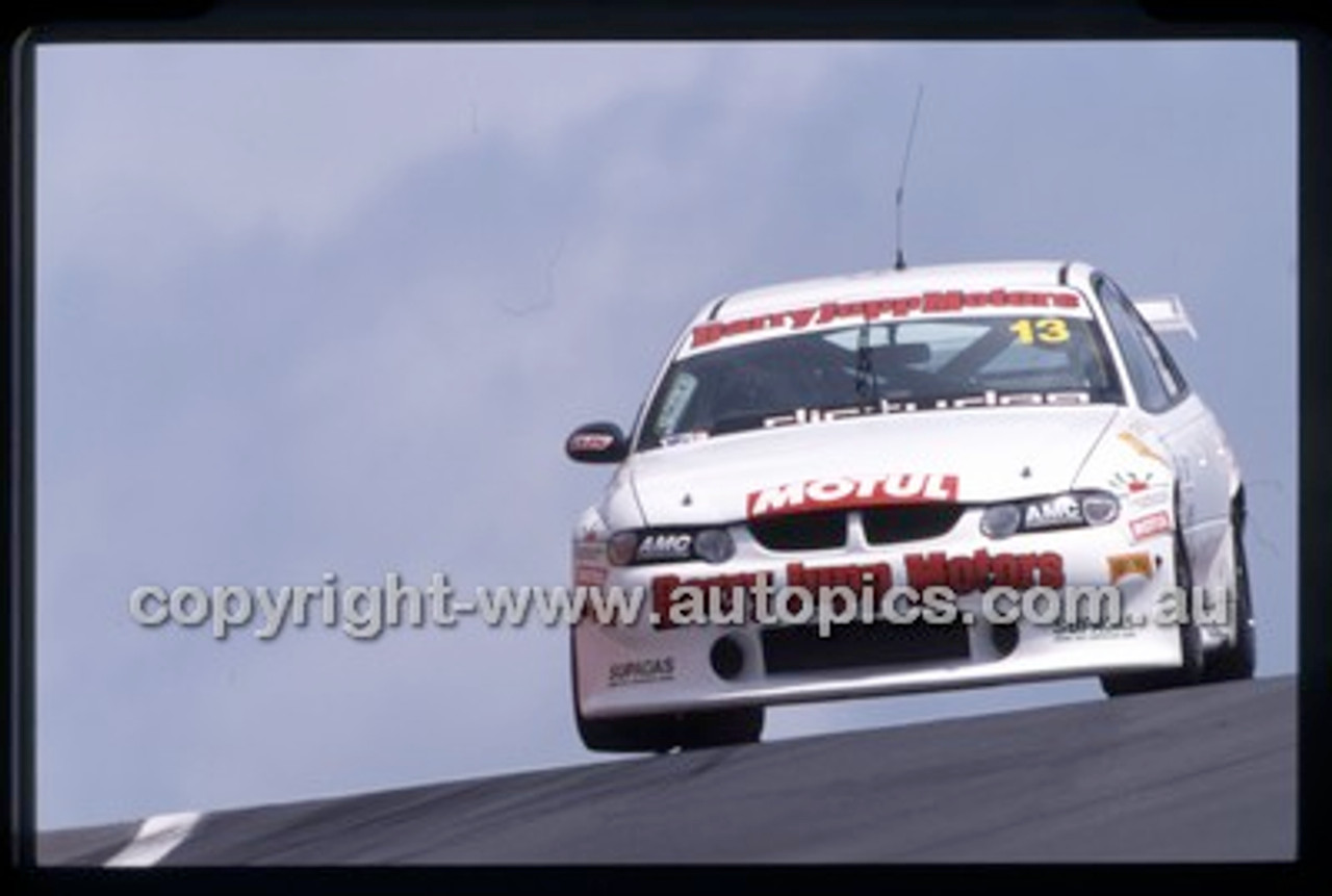 Bathurst 1000, 2002 - Photographer Marshall Cass - Code 02-B02-062