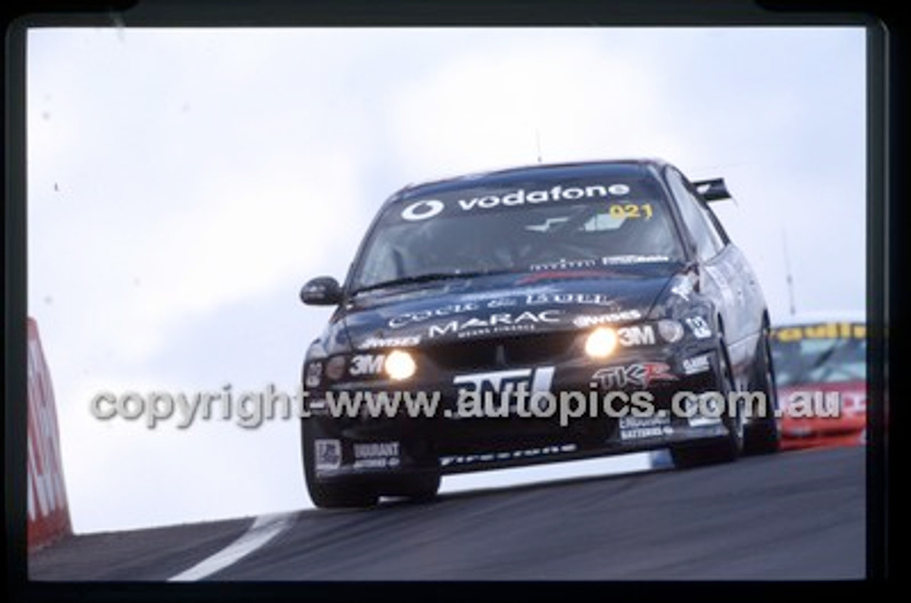 Bathurst 1000, 2002 - Photographer Marshall Cass - Code 02-B02-071