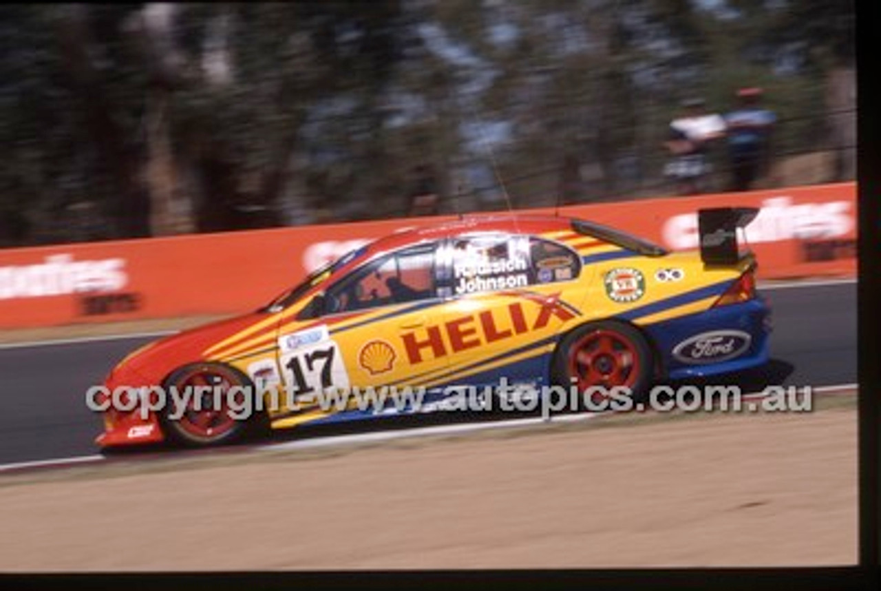 Bathurst 1000, 2002 - Photographer Marshall Cass - Code 02-B02-074