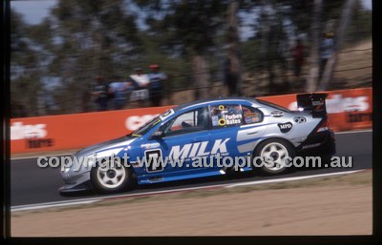 Bathurst 1000, 2002 - Photographer Marshall Cass - Code 02-B02-084