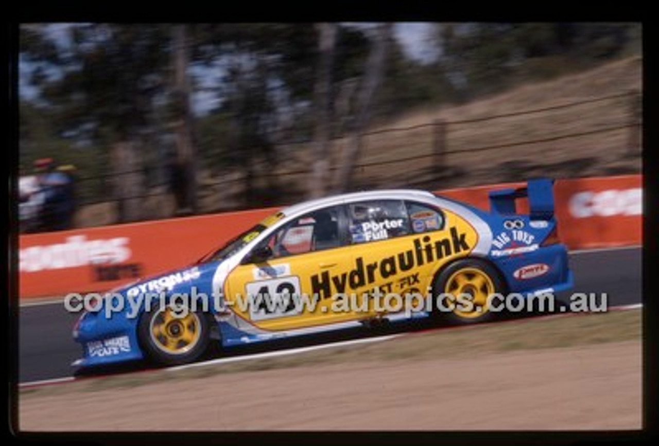 Bathurst 1000, 2002 - Photographer Marshall Cass - Code 02-B02-088