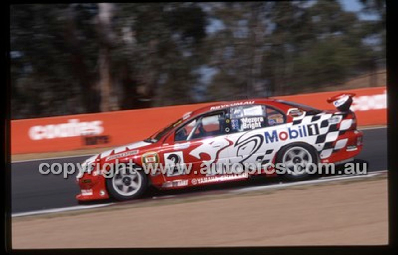 Bathurst 1000, 2002 - Photographer Marshall Cass - Code 02-B02-101