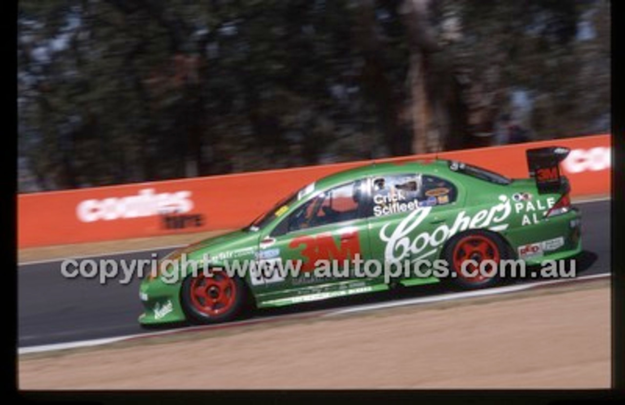 Bathurst 1000, 2002 - Photographer Marshall Cass - Code 02-B02-104