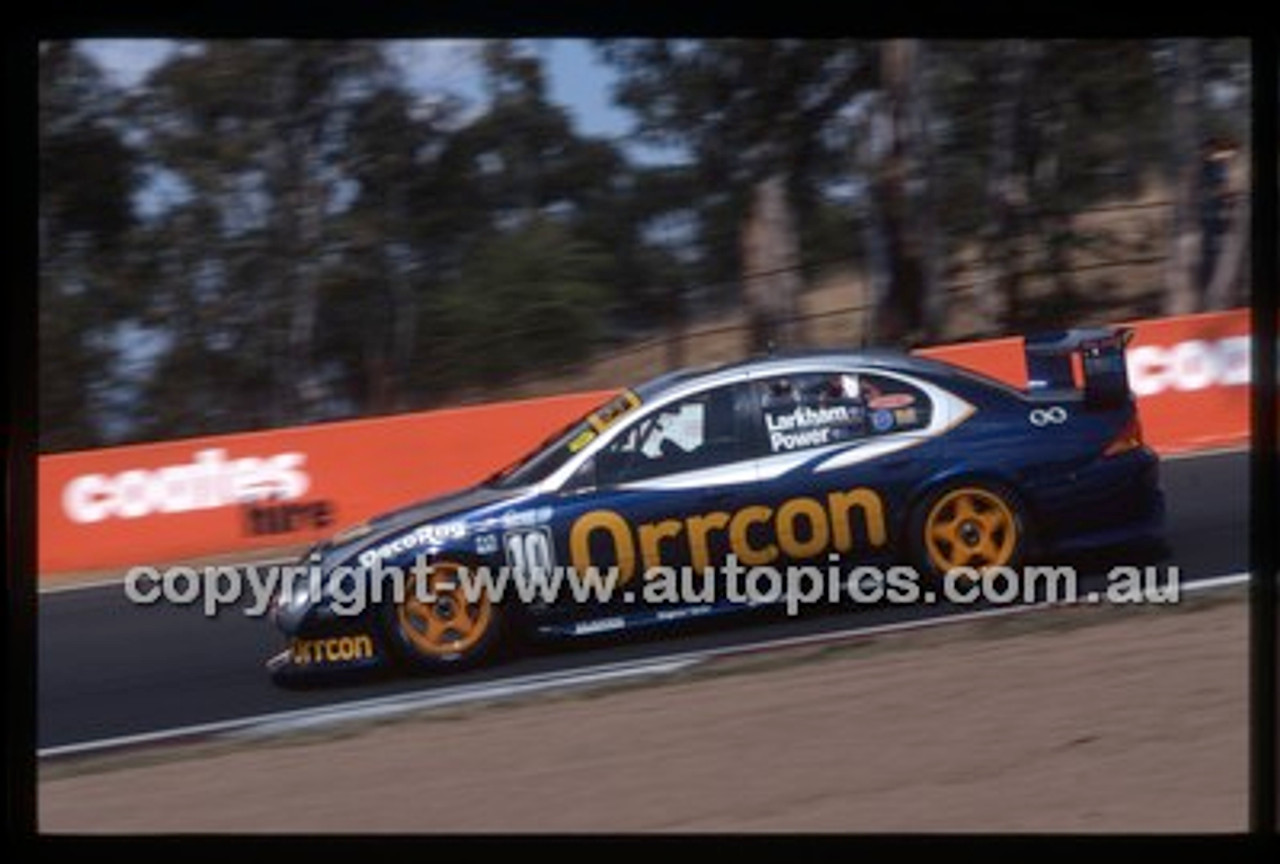 Bathurst 1000, 2002 - Photographer Marshall Cass - Code 02-B02-105