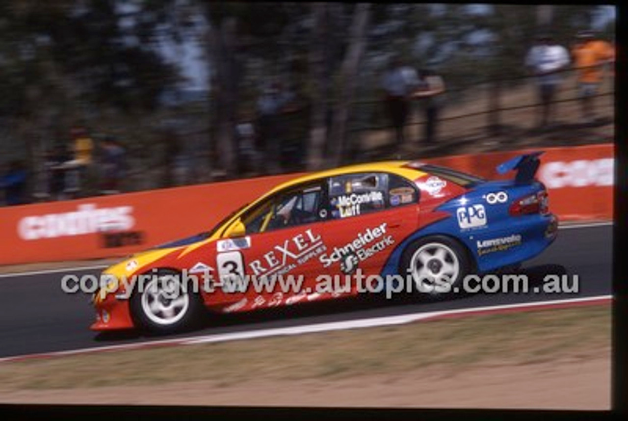 Bathurst 1000, 2002 - Photographer Marshall Cass - Code 02-B02-106