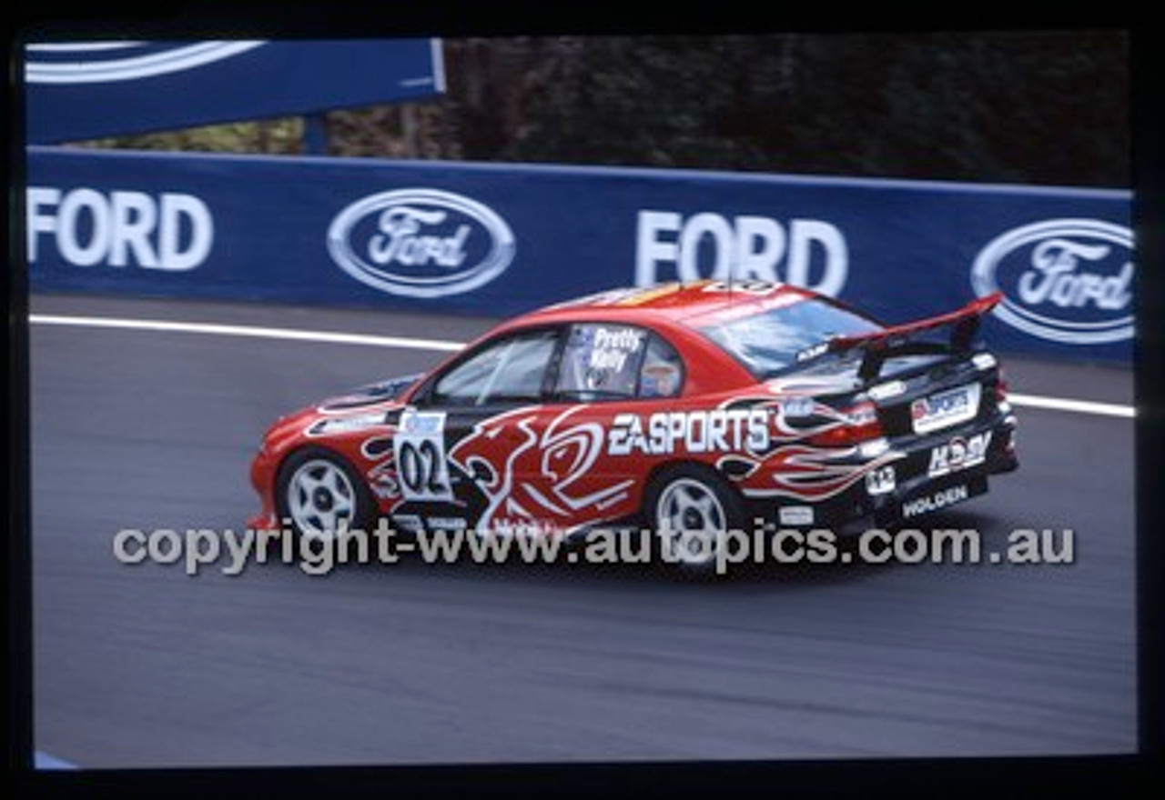 Bathurst 1000, 2002 - Photographer Marshall Cass - Code 02-B02-138