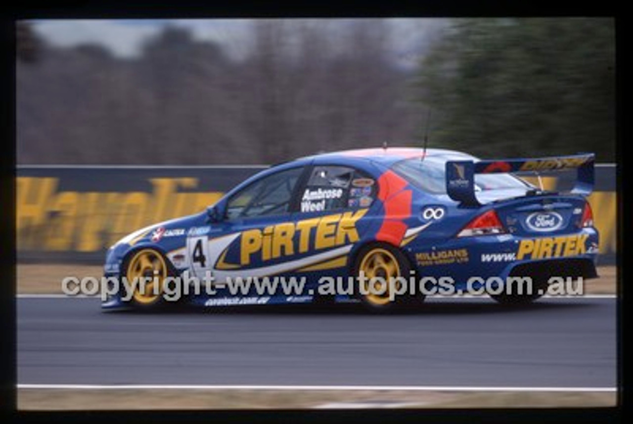 Bathurst 1000, 2002 - Photographer Marshall Cass - Code 02-B02-140