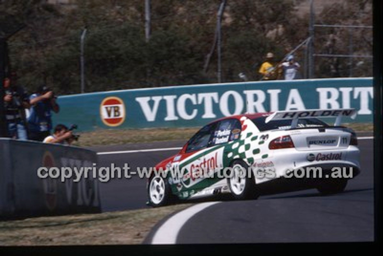 Bathurst 1000, 2002 - Photographer Marshall Cass - Code 02-B02-156