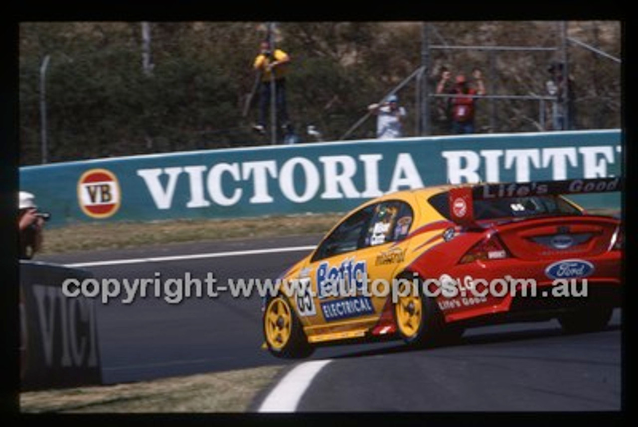 Bathurst 1000, 2002 - Photographer Marshall Cass - Code 02-B02-172