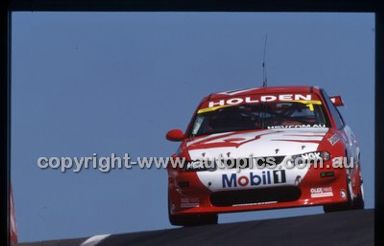 Bathurst 1000, 2002 - Photographer Marshall Cass - Code 02-B02-178