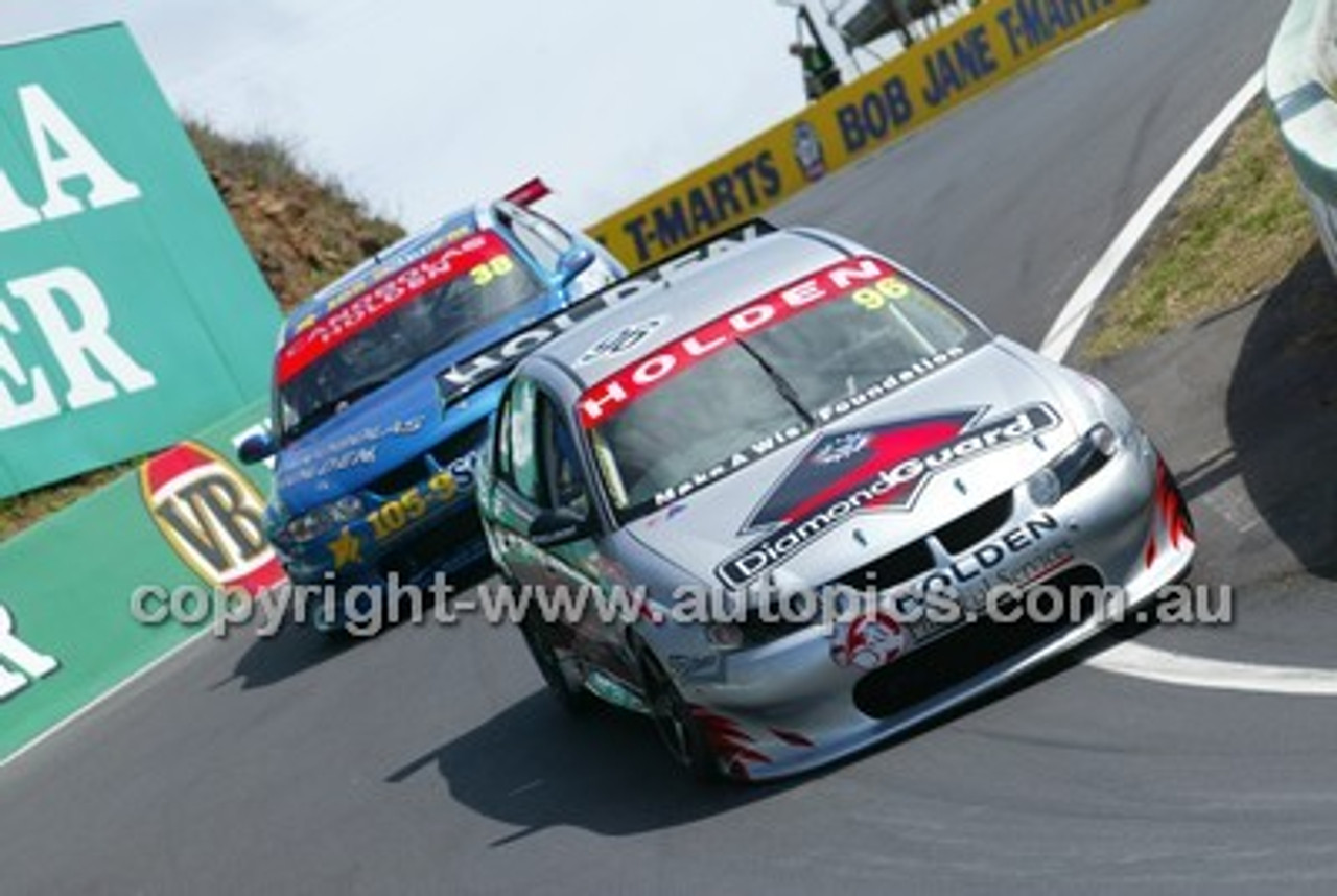 Bathurst 1000, 2003 -  Photographer Marshall Cass - Code 03-MC-B03-008