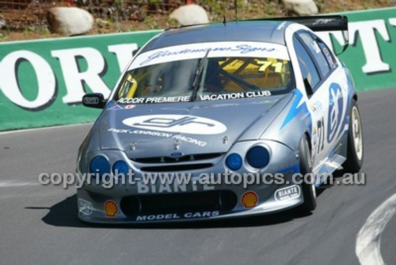 Bathurst 1000, 2003 -  Photographer Marshall Cass - Code 03-MC-B03-012