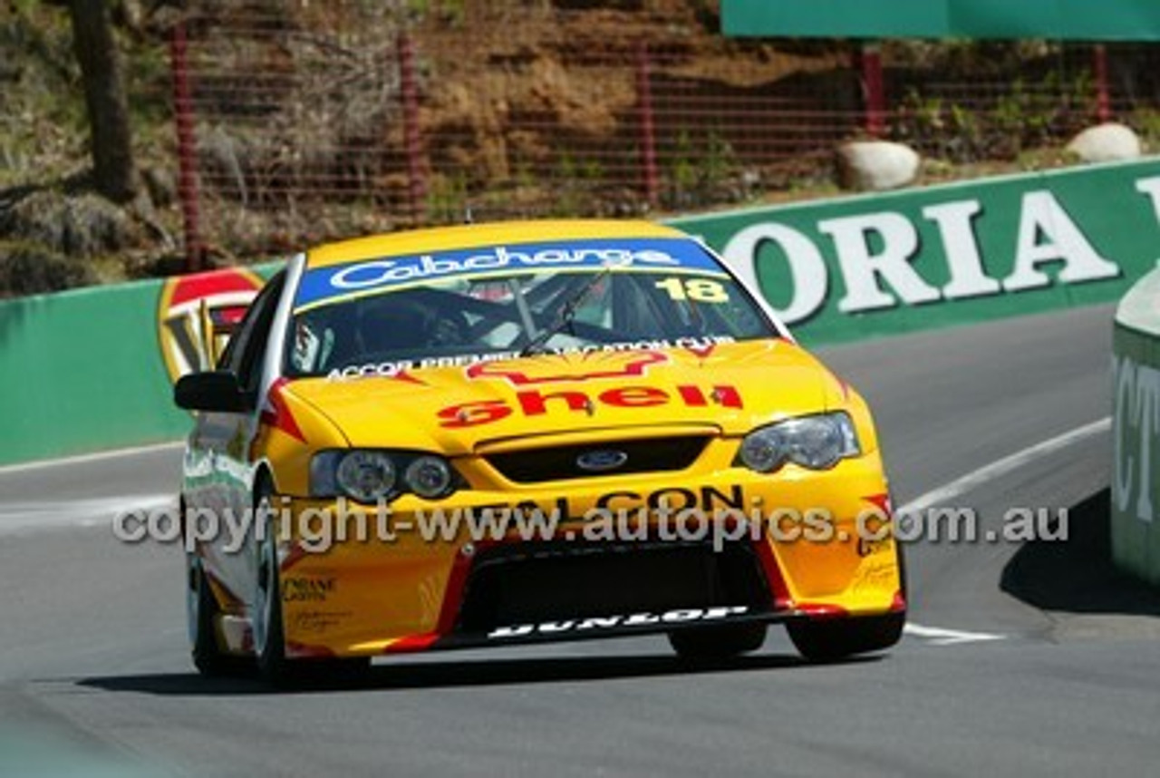 Bathurst 1000, 2003 -  Photographer Marshall Cass - Code 03-MC-B03-044